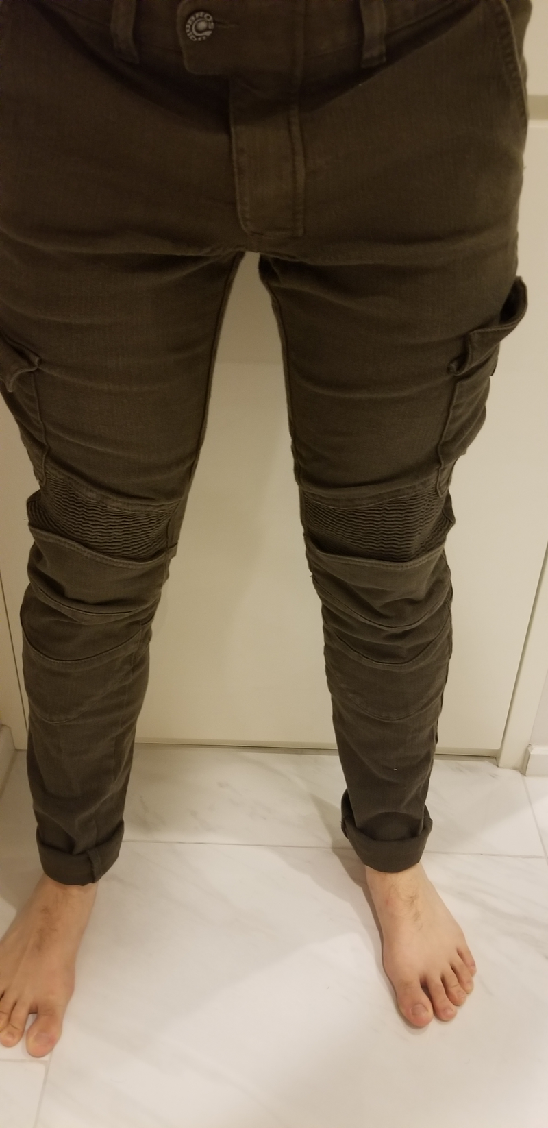 Illustration for article titled Motorcycle pants are the unsung hero of my travels - Uglybros review